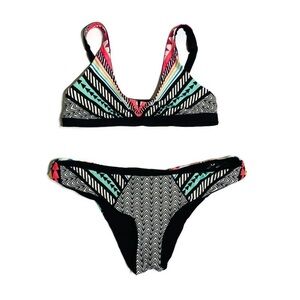 Reversible two piece bathing suit bikini